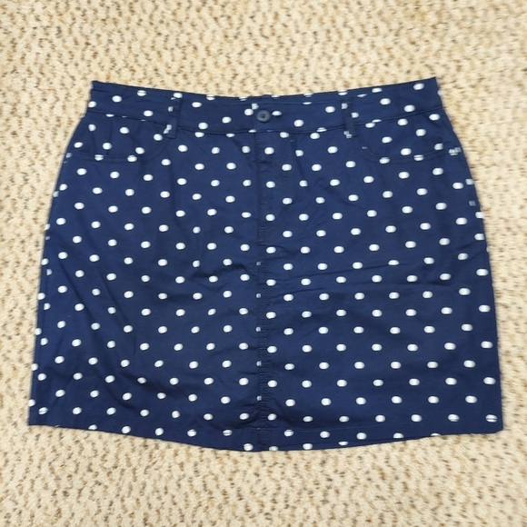 St. John's Bay Dresses & Skirts - St. John's Bay Navy Blue w/White Polka Dots Skort Skirt Size 14